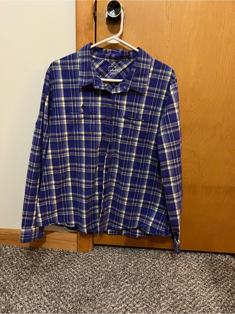 Cabela's Men's Blue Plaid Casual Button-Down Shirt